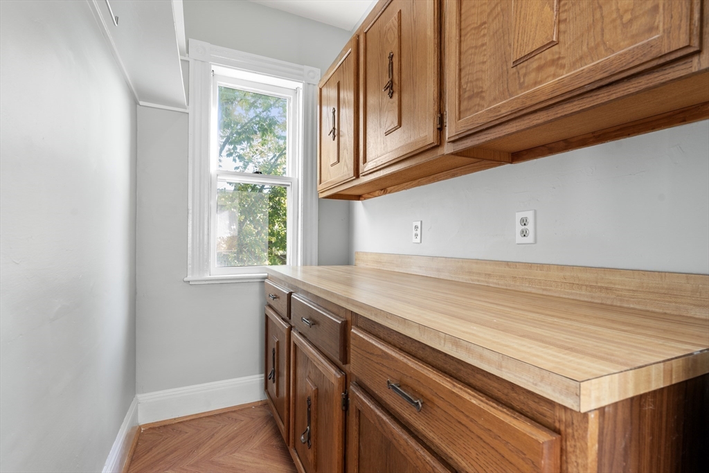 811 Somerville Ave, North Cambridge