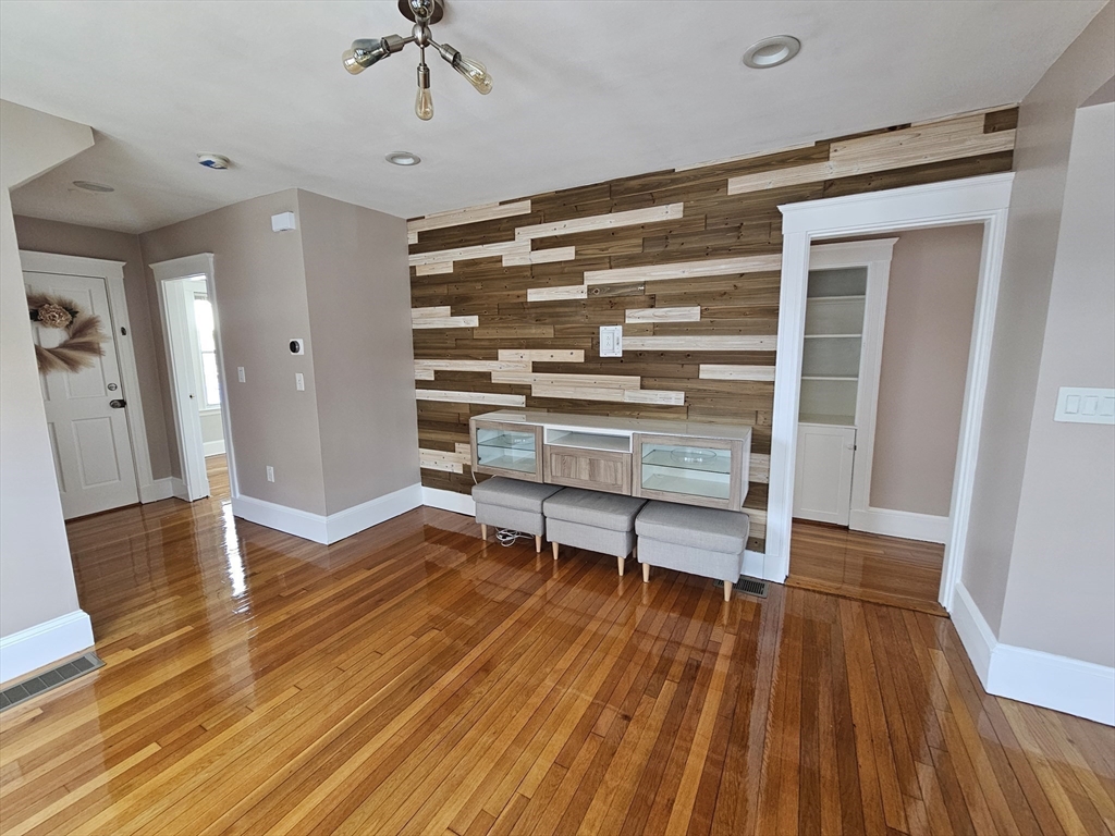 95 Wilmington Ave, Boston