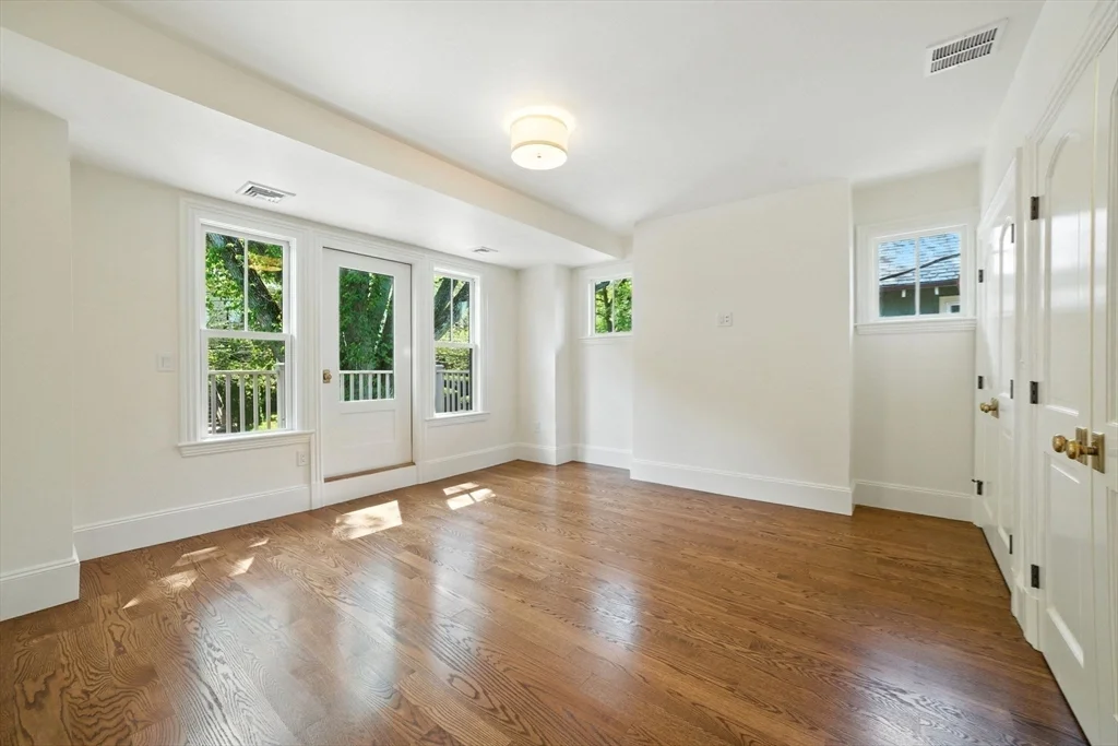 197 Winchester St, Coolidge Corner