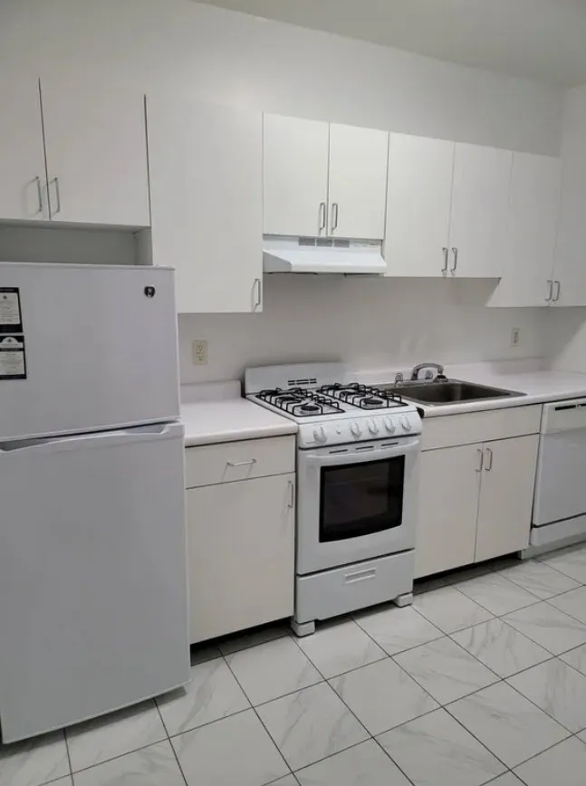 100 Kilsyth Rd, Brighton