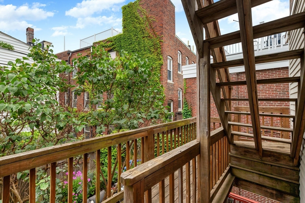 39 Mt Vernon St, Charlestown