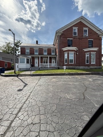 80 Grove St, Fitchburg