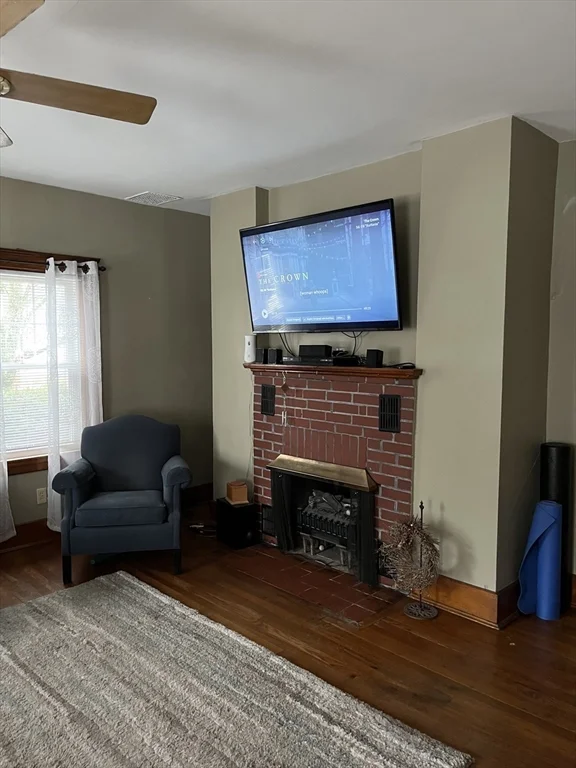 144 Linwood St, Uxbridge