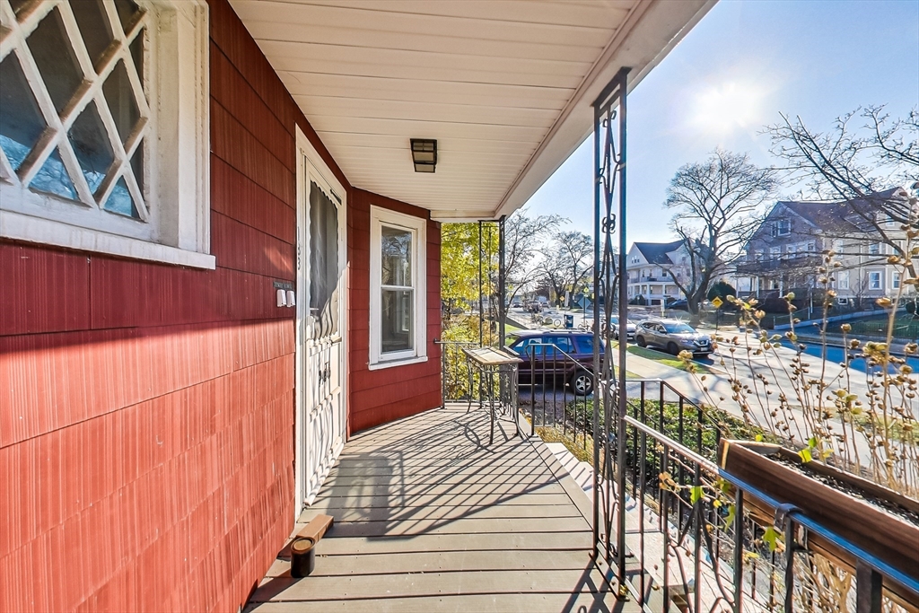 183 Powder House Blvd, West Somerville