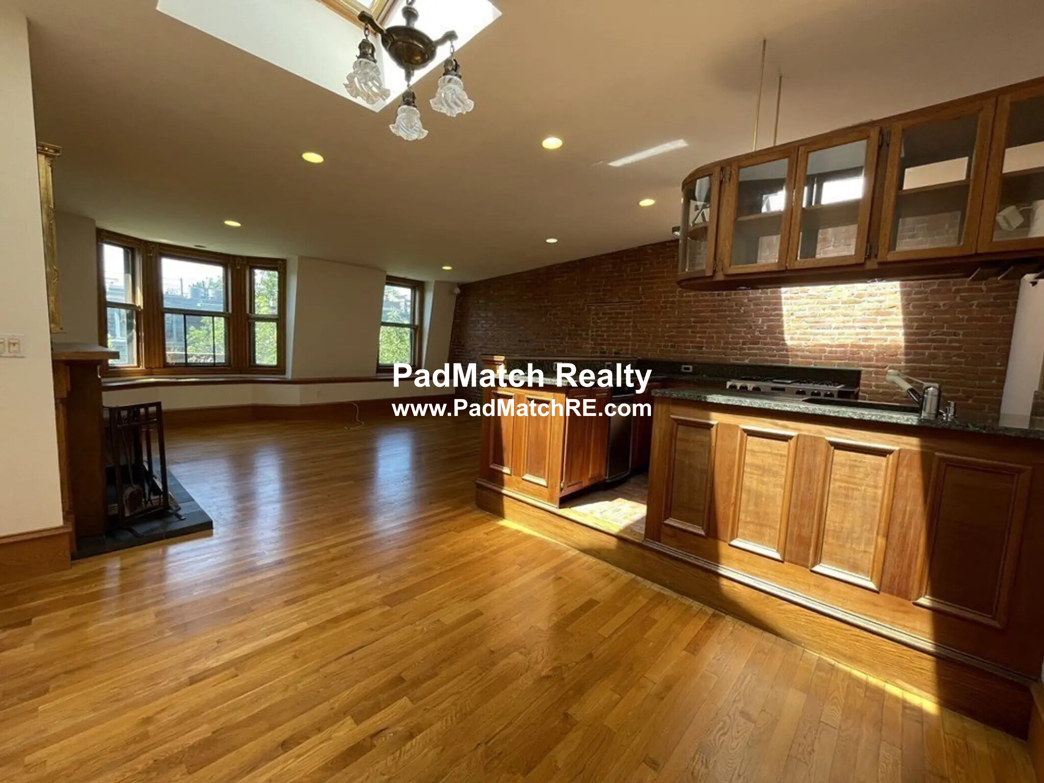 17 Holyoke St, South End