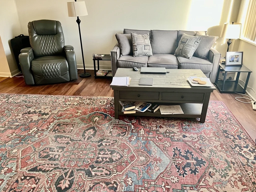 1006 Paradise Rd, Swampscott