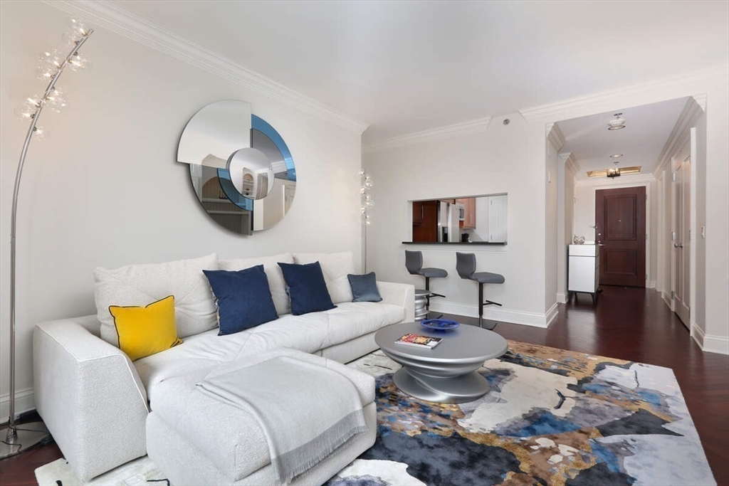 1 Charles Street South, Back Bay