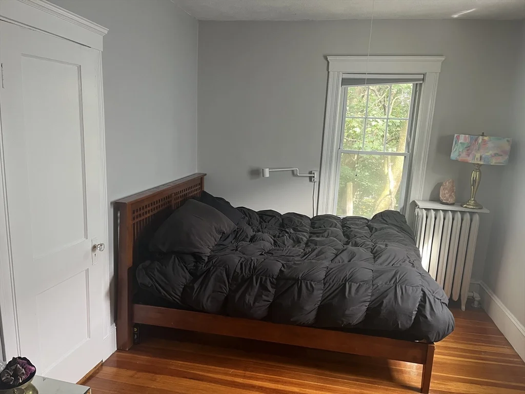 15 Parkton Rd, Jamaica Plain