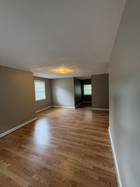 376 S Main St, Andover