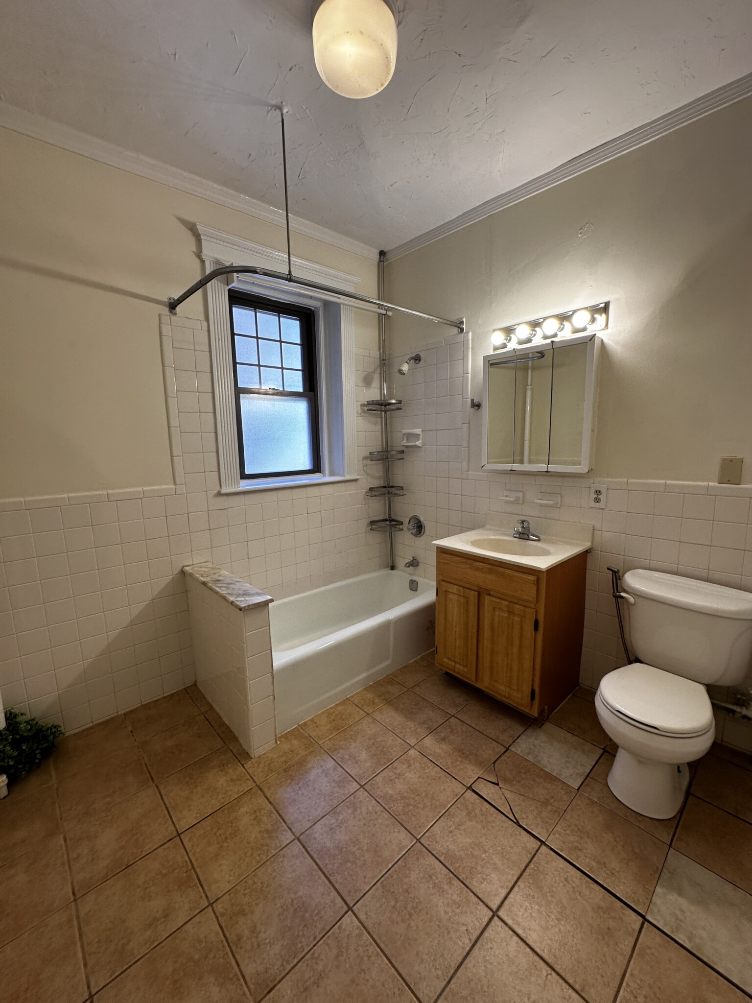 73 Longwood Ave, Longwood