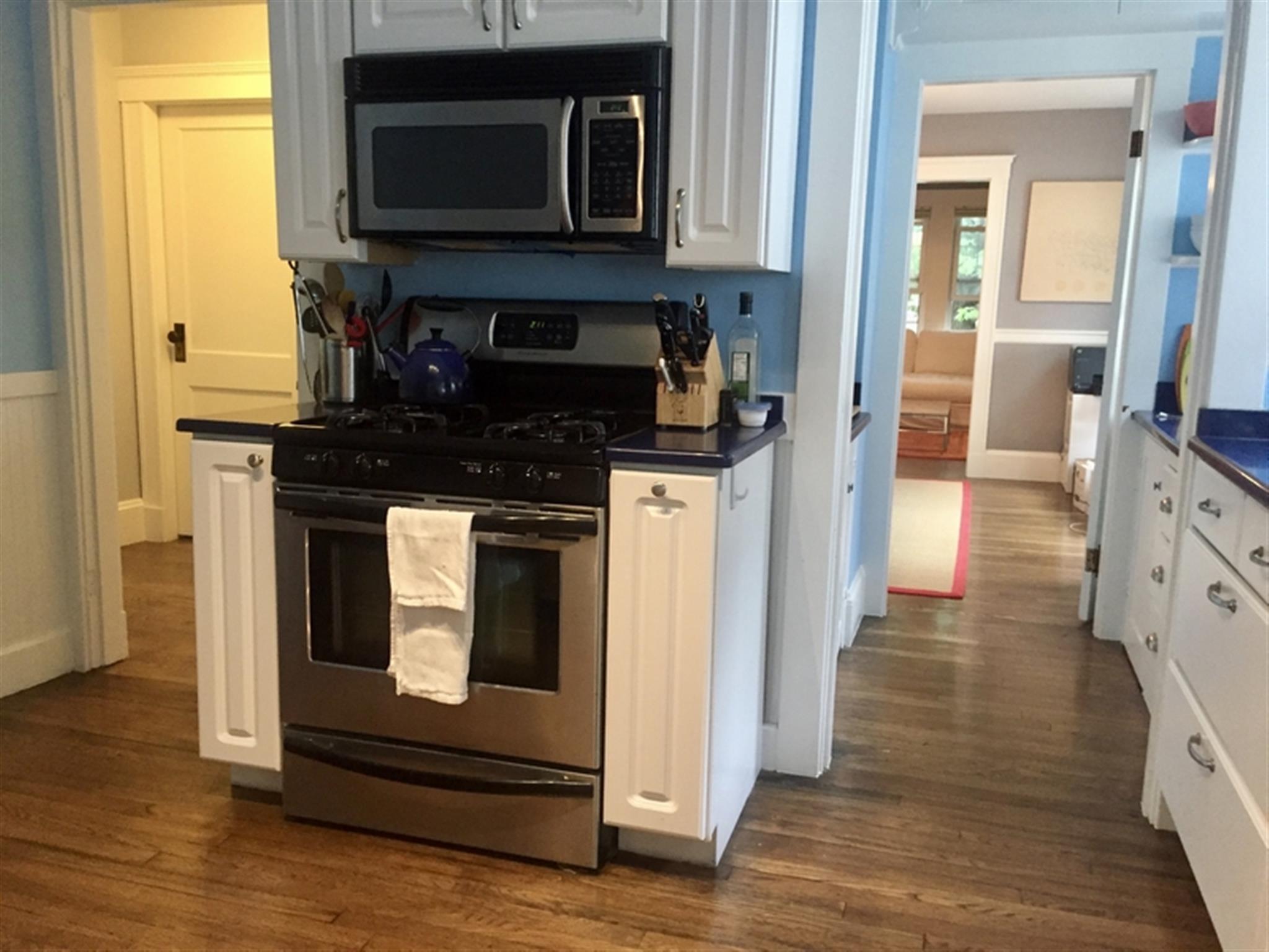 33 Irvington Rd, West Somerville