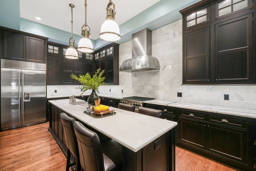 409 Commonwealth Ave, Back Bay