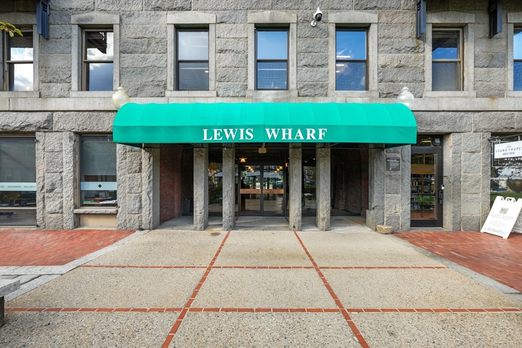 28 Atlantic Ave, Waterfront