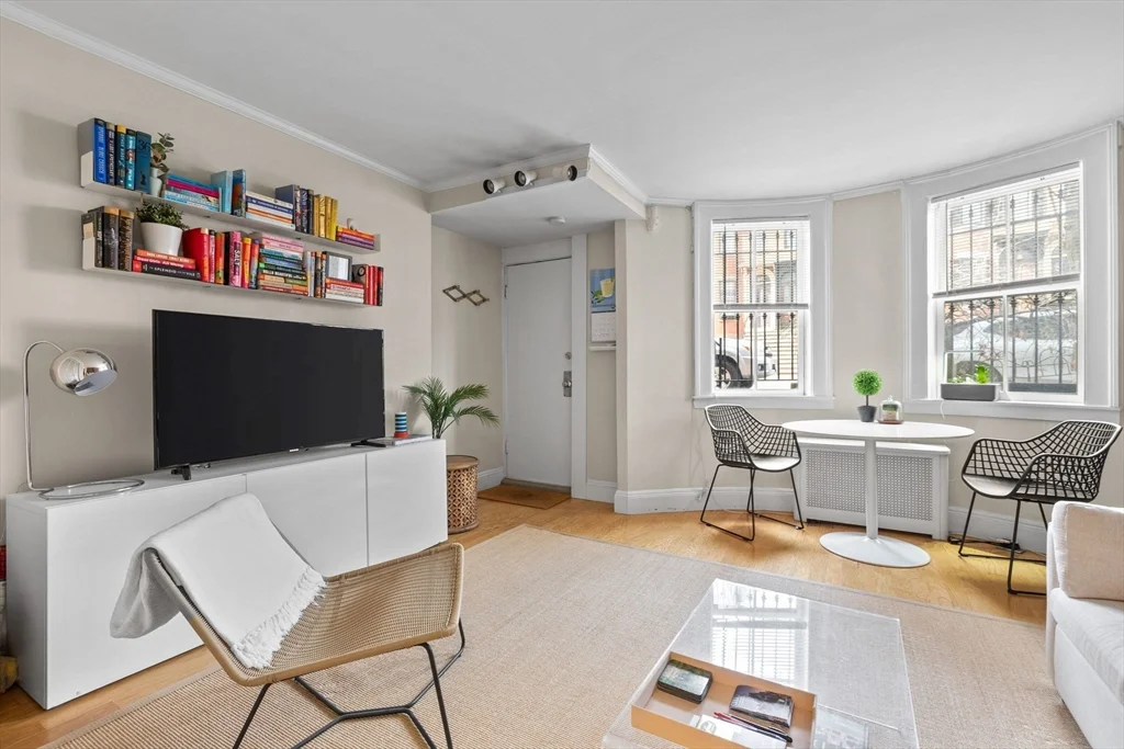 15 Dartmouth St, South End