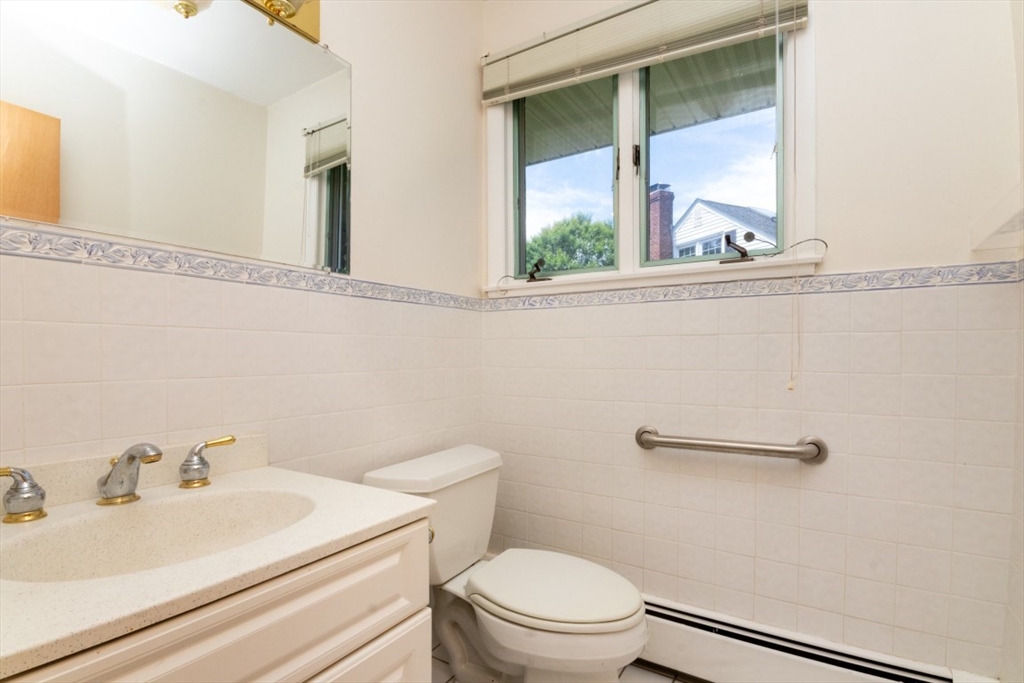 20 Mossdale, Jamaica Plain