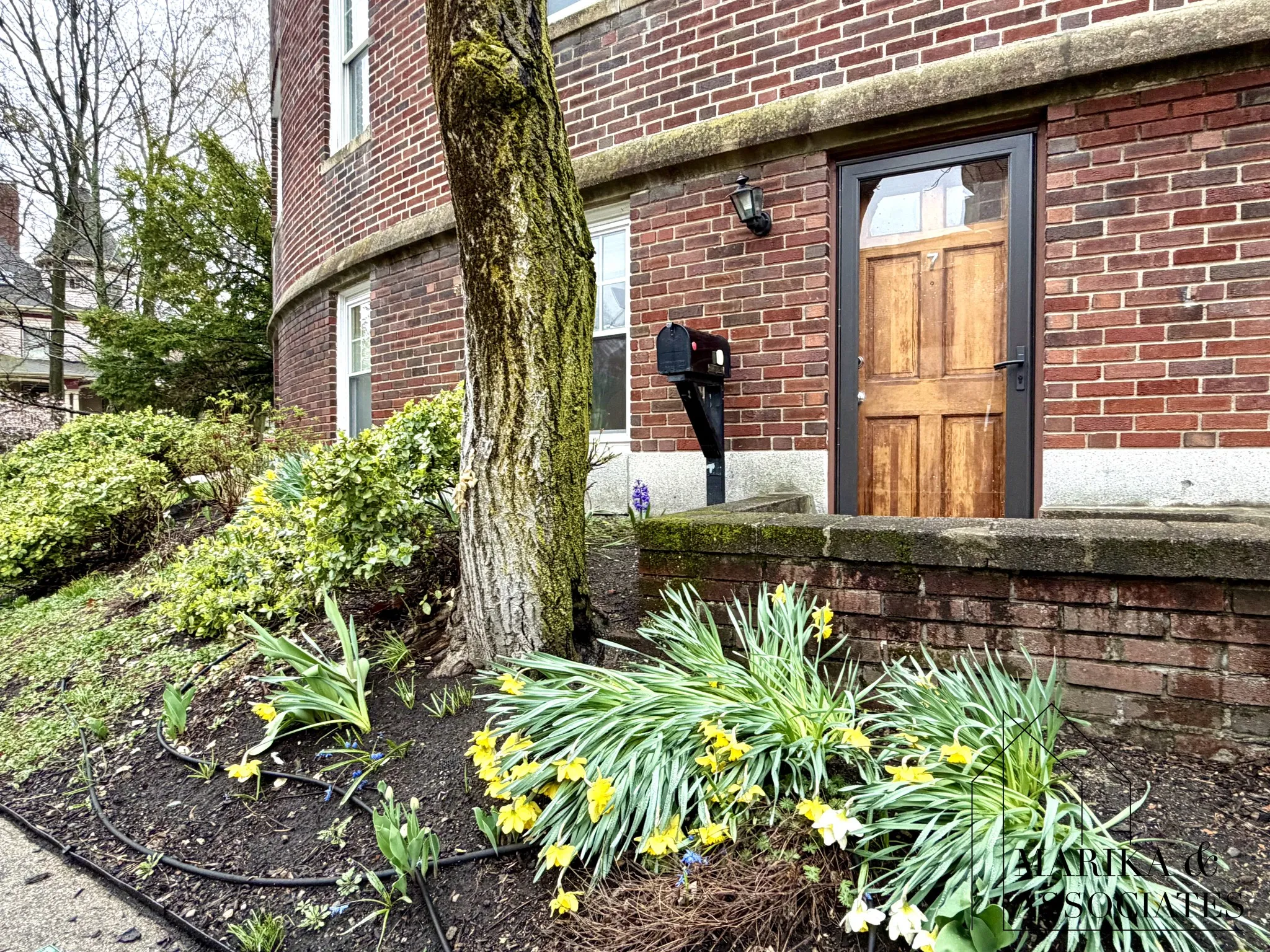 576 Washington St, Brookline