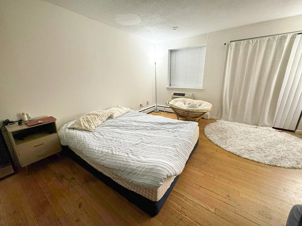 1039 Commonwealth Ave, Allston