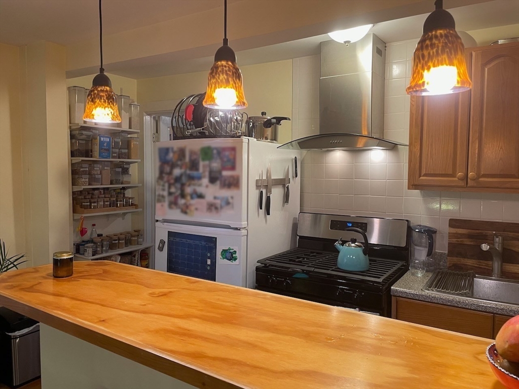 25 Andrew St, Cambridgeport