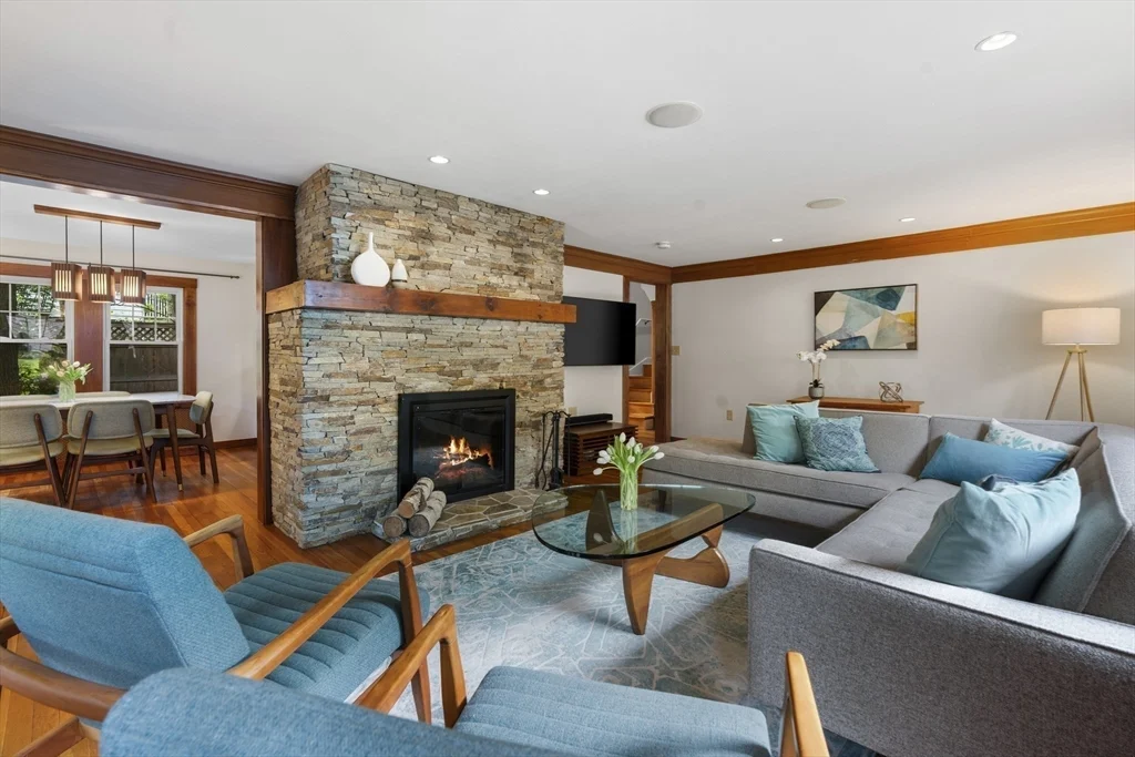 50 Grove Hill Park, Newton