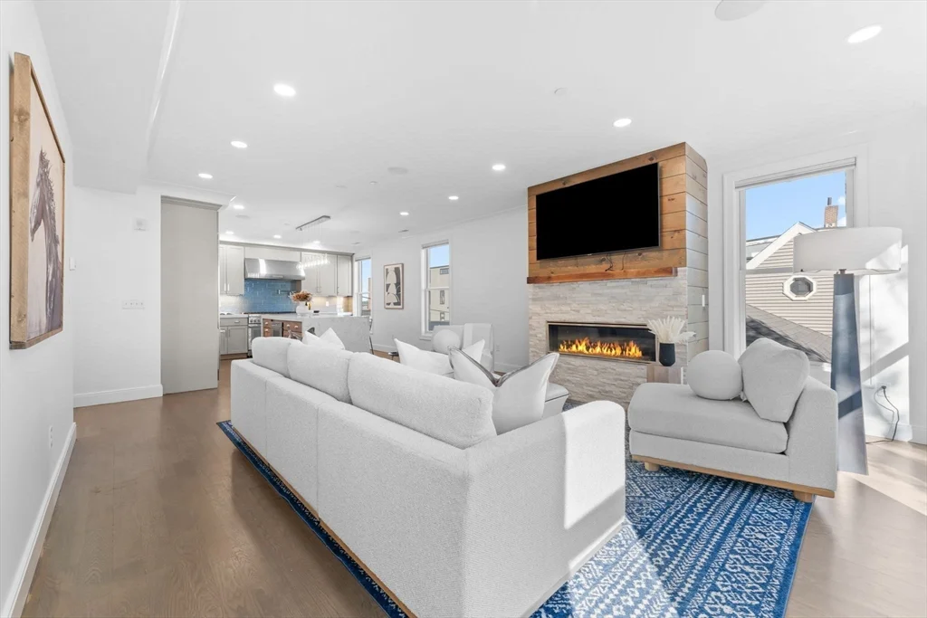 333 West Third, South Boston