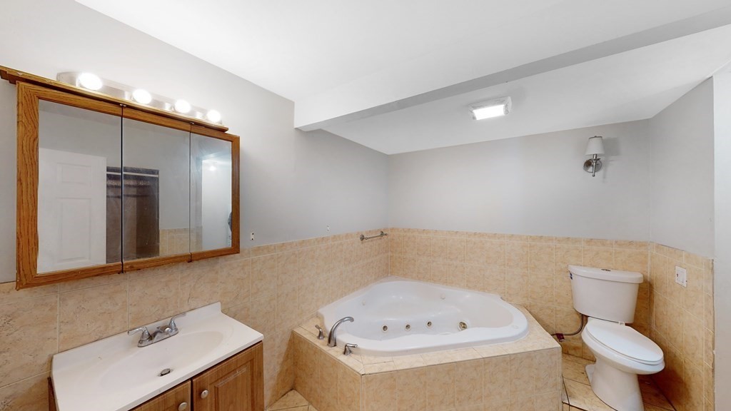 2 Moreland St, Roxbury