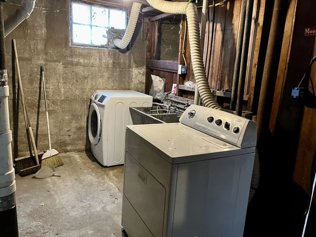 32 Goodrich Rd, Jamaica Plain