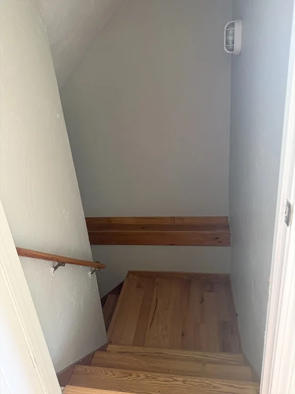 74 Odonnell Ave, Shrewsbury
