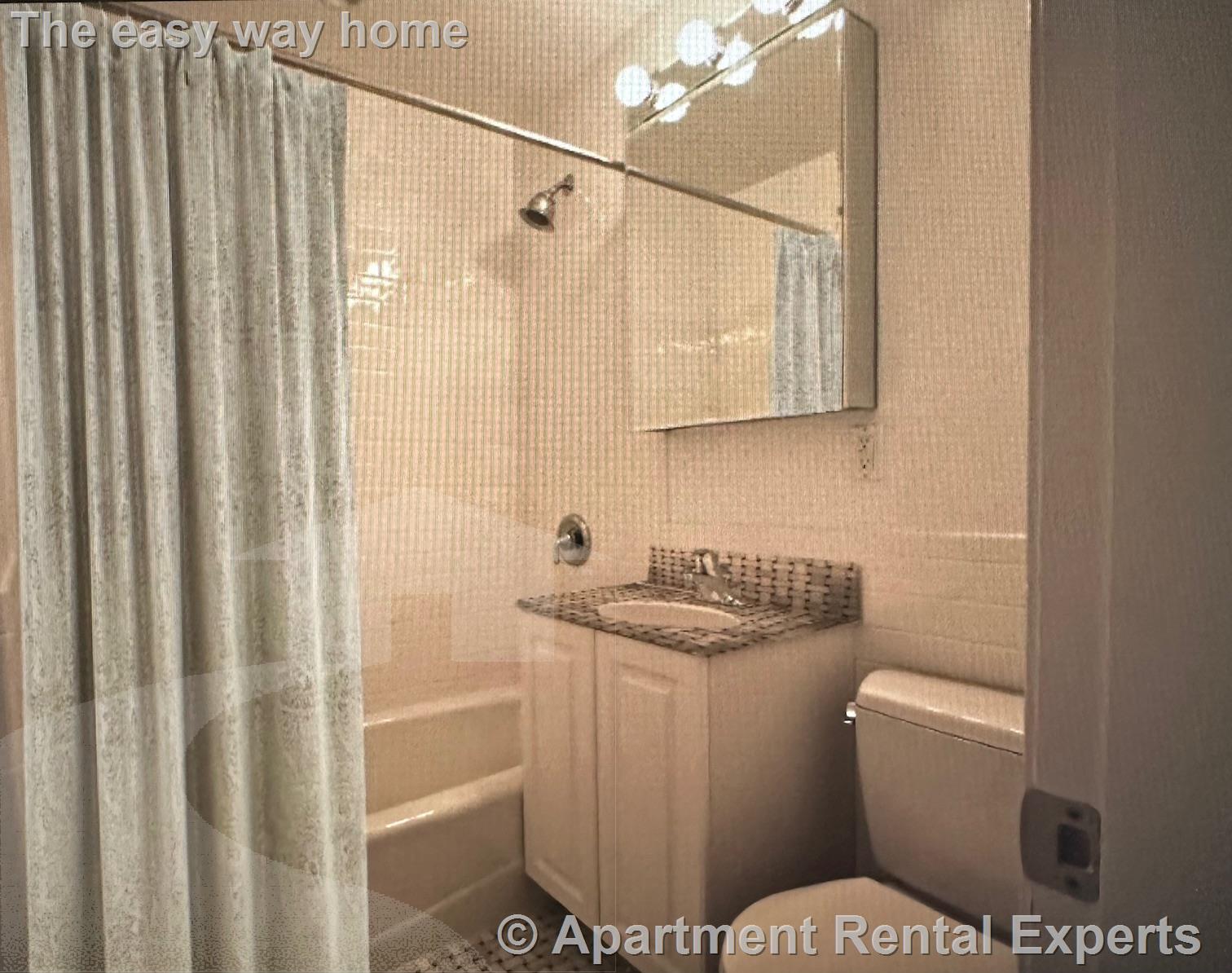 60 Brattle St, Harvard Square