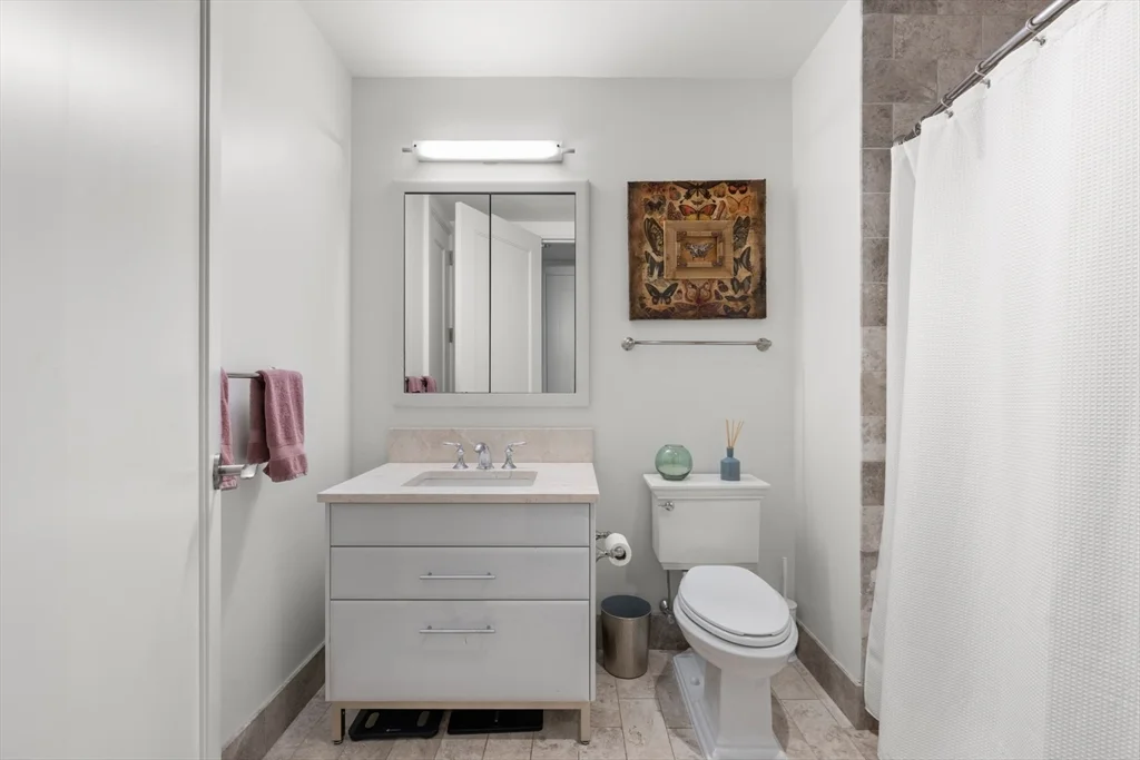 22 Liberty Dr, Seaport District