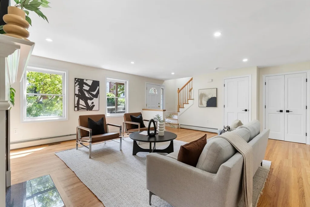 29 Cottage St, Newton Upper Falls