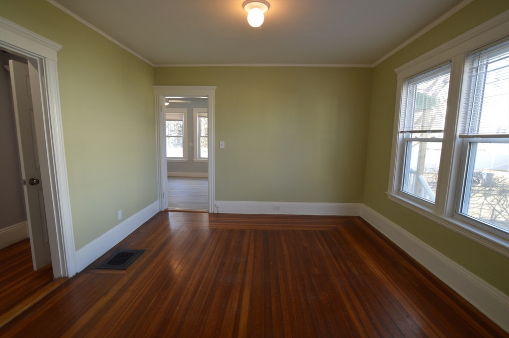 11 Woodland Ave, Beverly