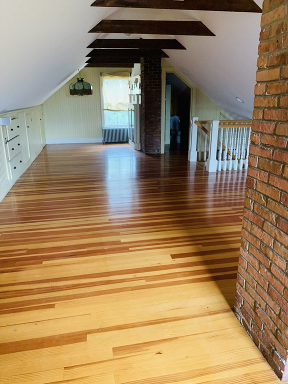 984 Chestnut St, Newton Upper Falls