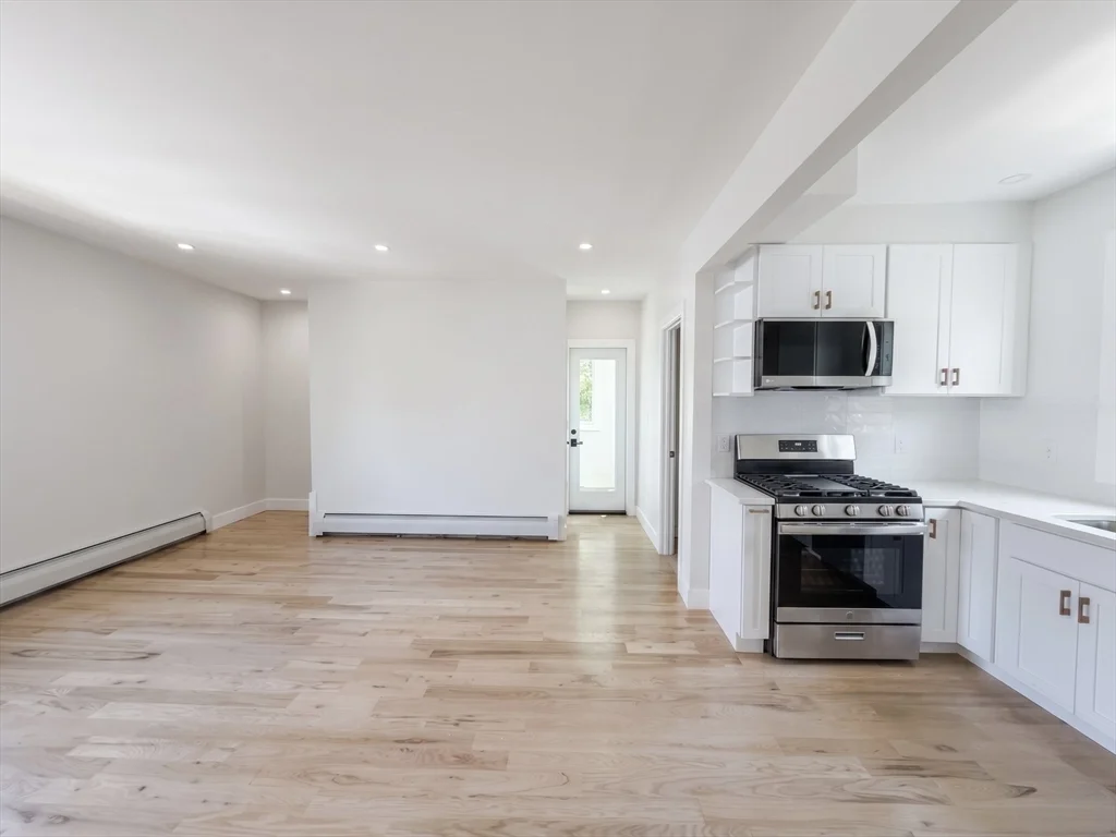 10 Pearl, West Everett