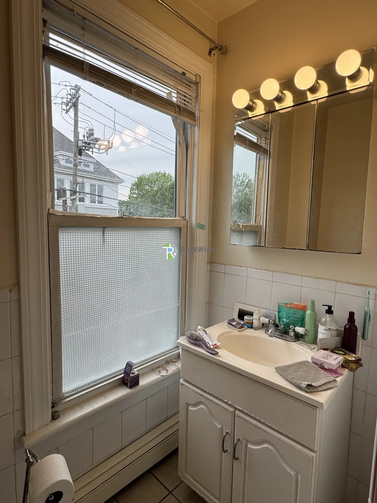 60 Walden St, Neighborhood Nine