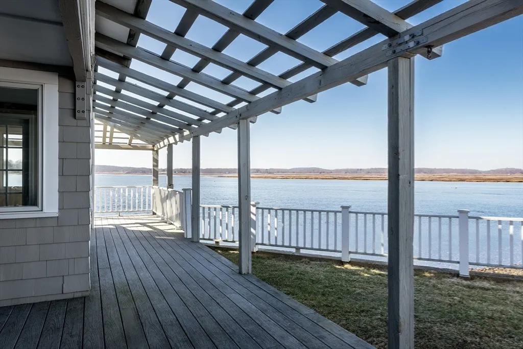 33 Eagle Hill Rd, Great Neck