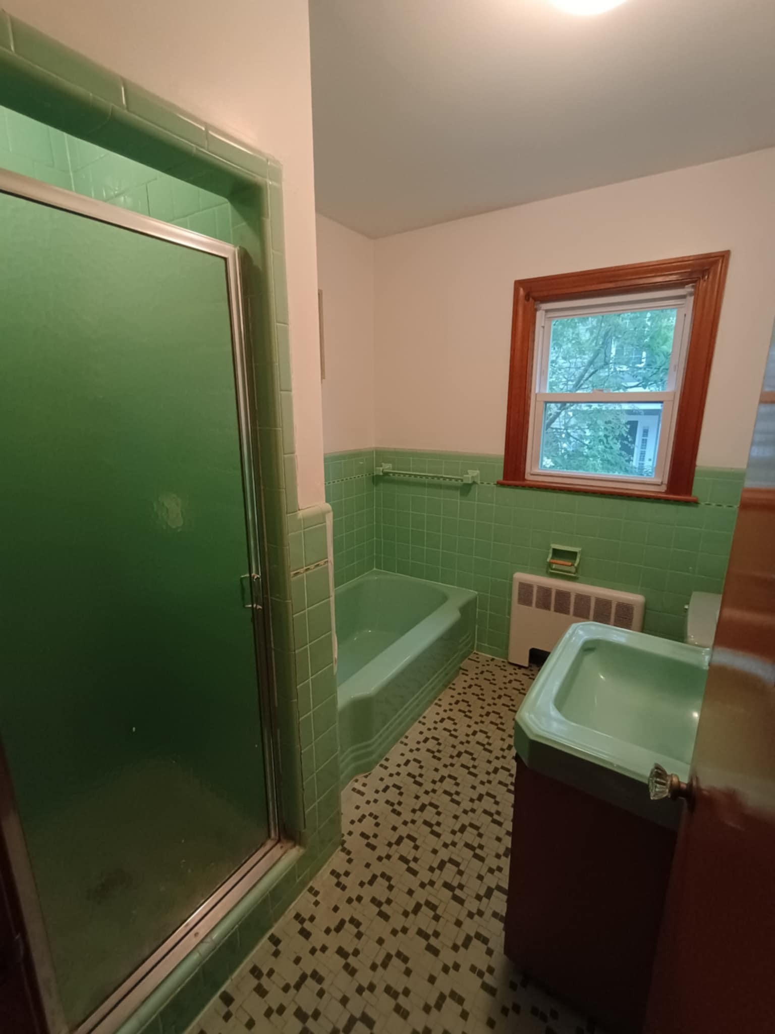 75 Forest St, Medford