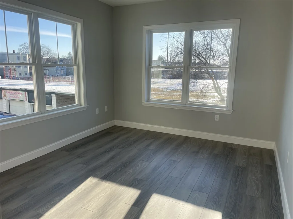 16 Wendell St, Lawrence