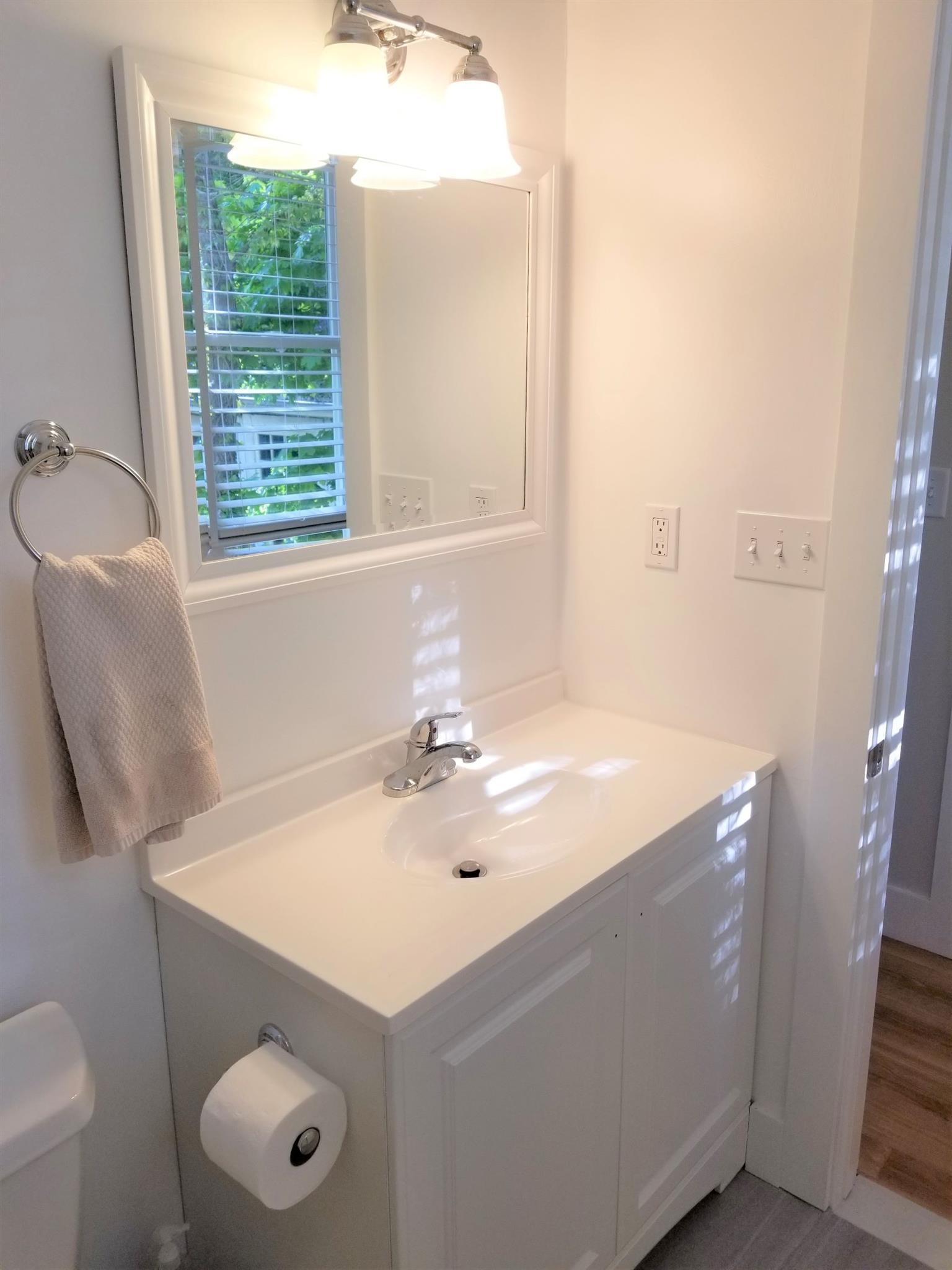 12 Conwell Ave, West Somerville