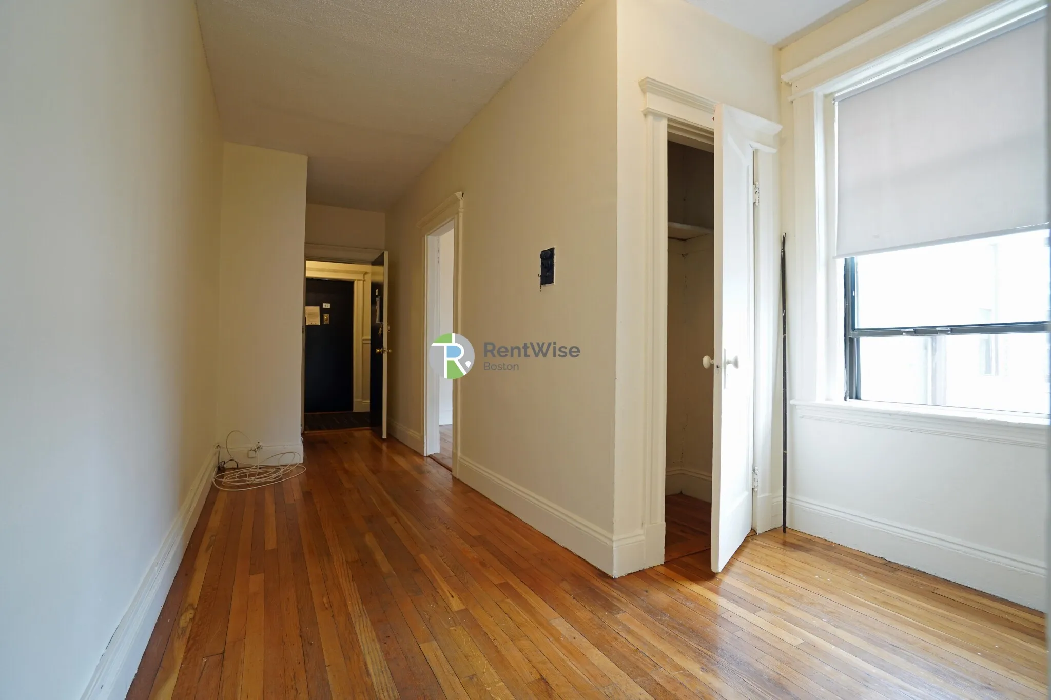 1144 Commonwealth Ave, North Brookline