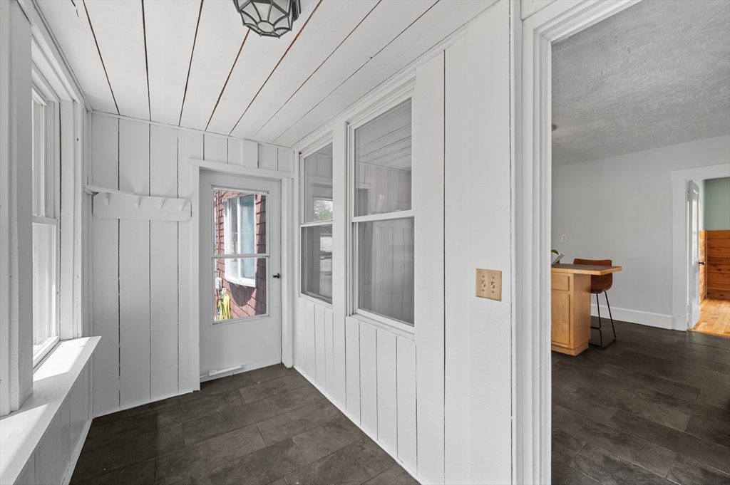 8 Beekman St, Fitchburg