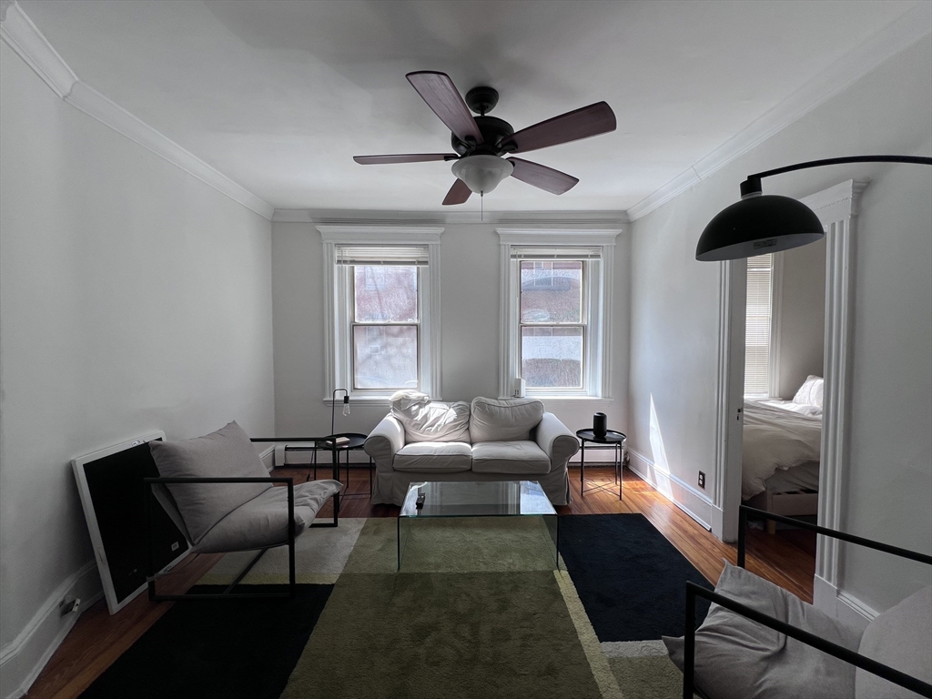 26 Irving St, Beacon Hill