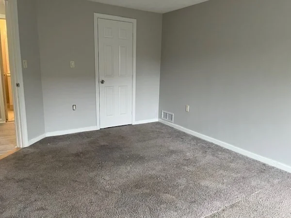 8 Ledgewood Way, Peabody
