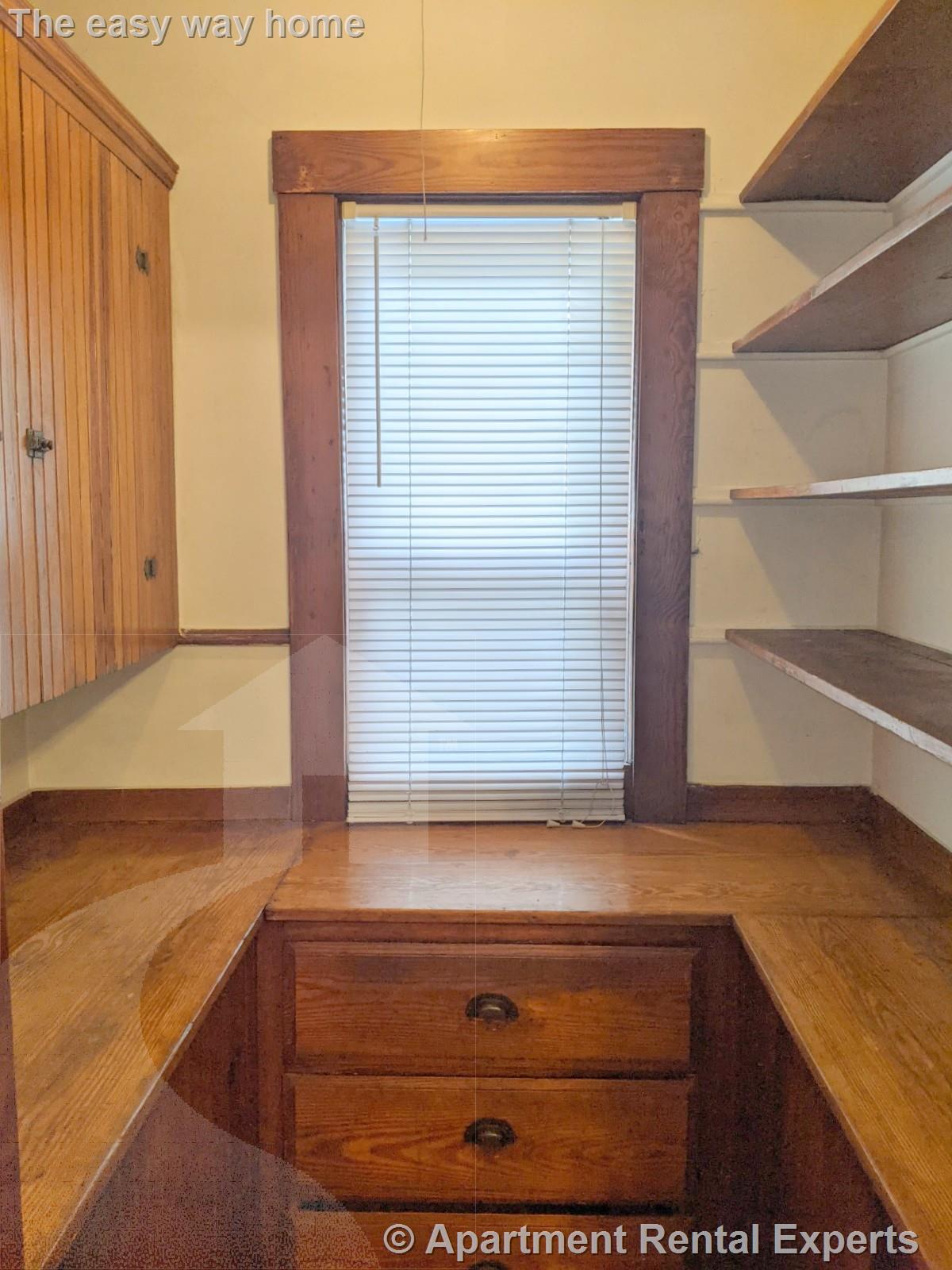 19 Leonard St, Davis Square