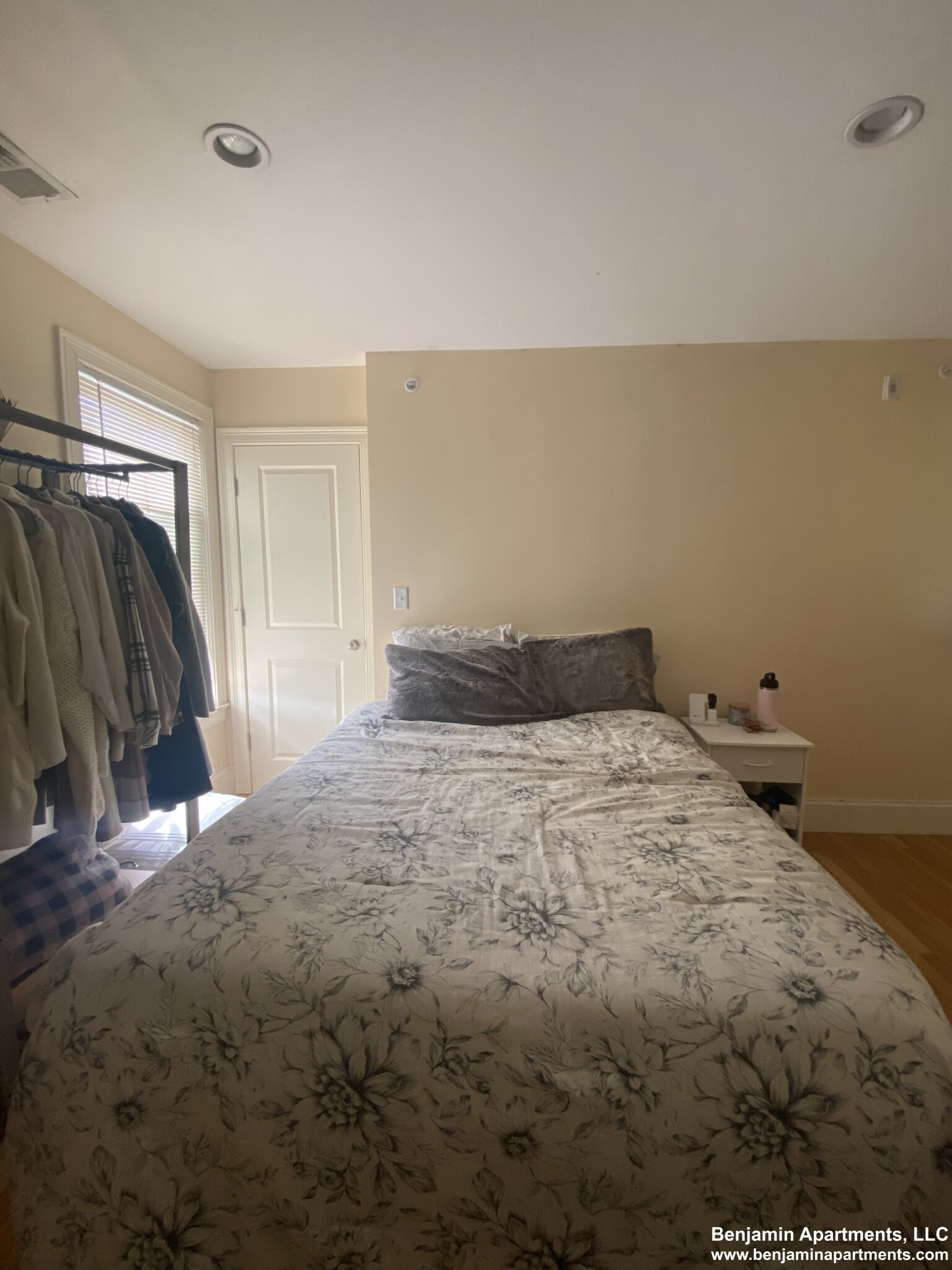 11 Sparhawk St, Oak Square