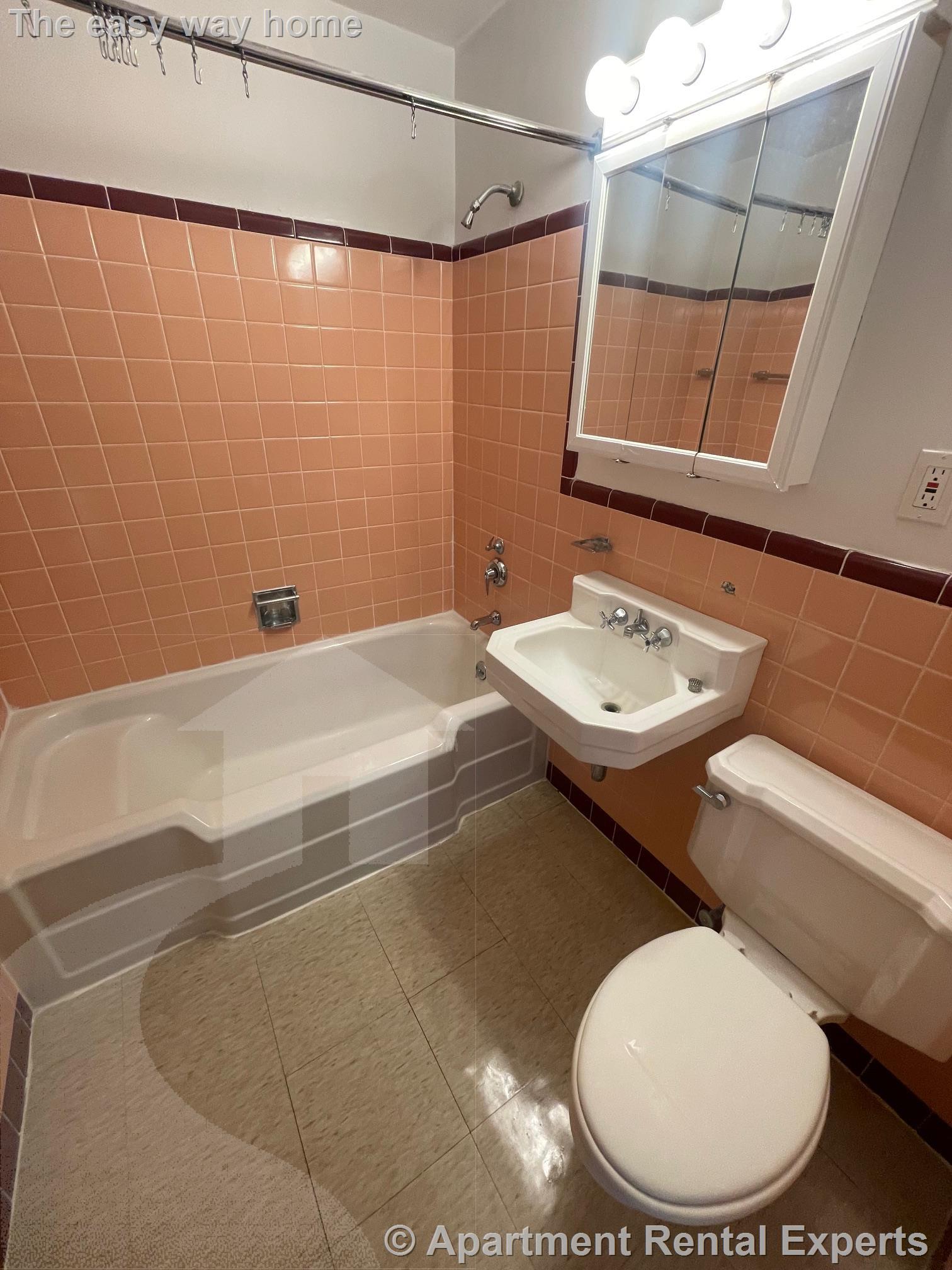 276 Massachusetts Ave, East Arlington