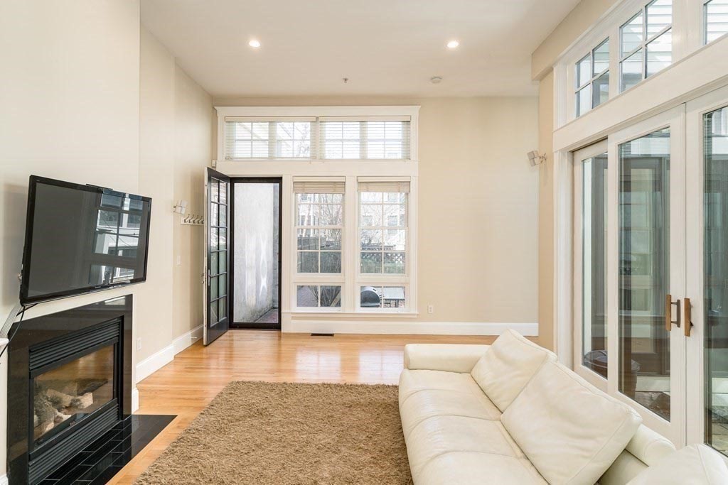 15 Valentine St, Cambridgeport