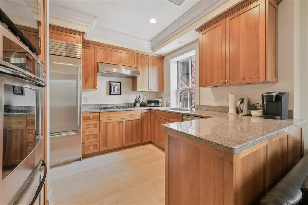 294 Commonwealth Ave, Back Bay