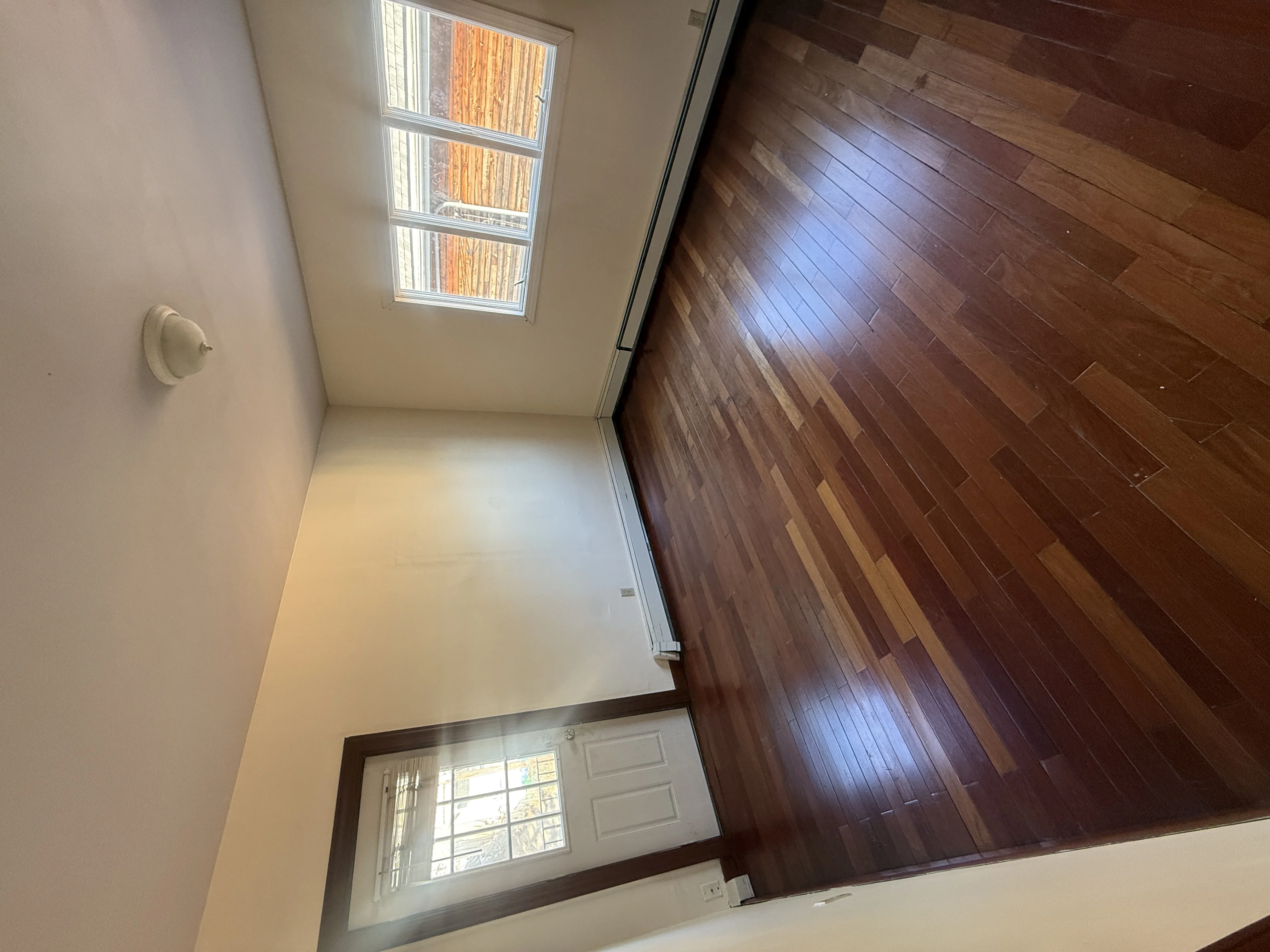 569 Main St, South Medford