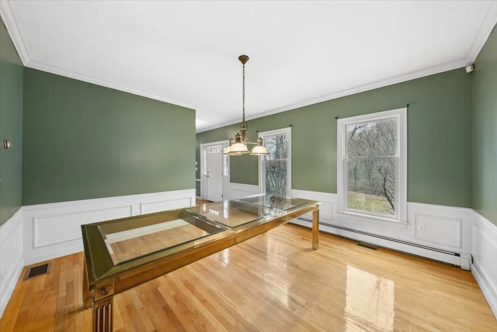 1 Glenbrook Rd, Framingham