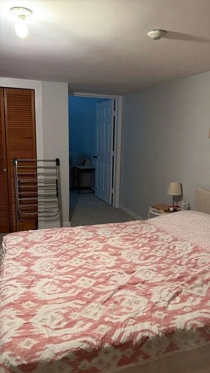 212 Carriage Ln, Taunton